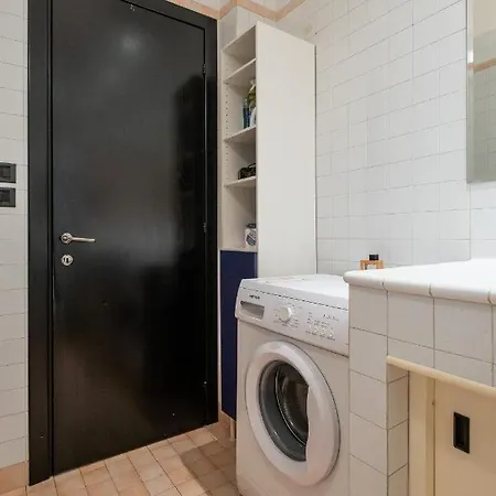 Torre Dell'orologio By Wonderful Italy * Bolonia