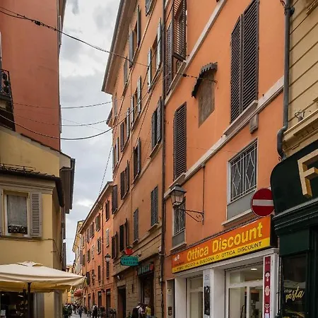 Torre Dell'orologio By Wonderful Italy Apartment Bologna
