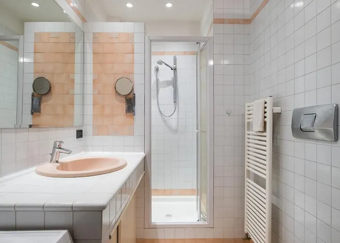 Torre Dell'orologio By Wonderful Italy * بولونيا