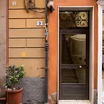 Fusari A Piazza Maggiore By Wonderful Italy